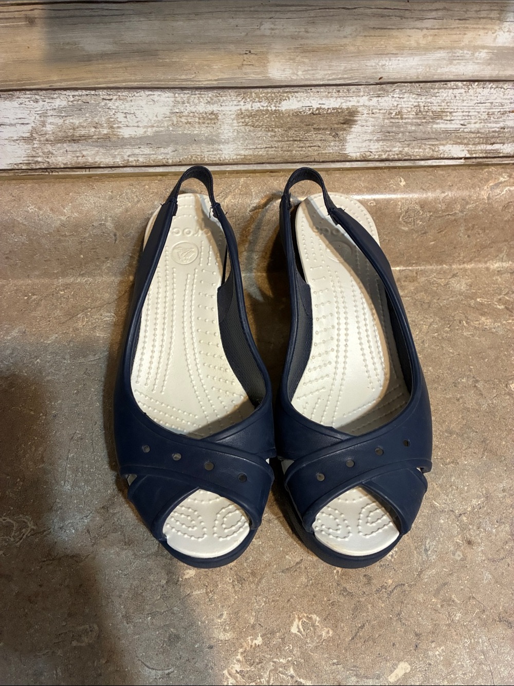 Crocks Size 10 Navy Open-Toe Slingback Comfort Heels NWOT